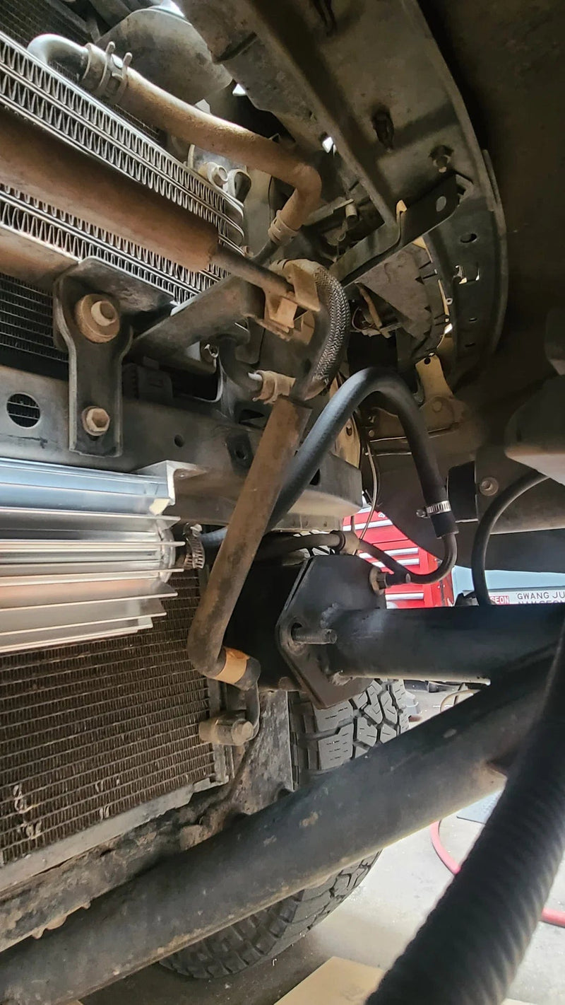 Load image into Gallery viewer, FJ Cruiser (07-14) Power Steering Cooler Kit / Toyo Steering

