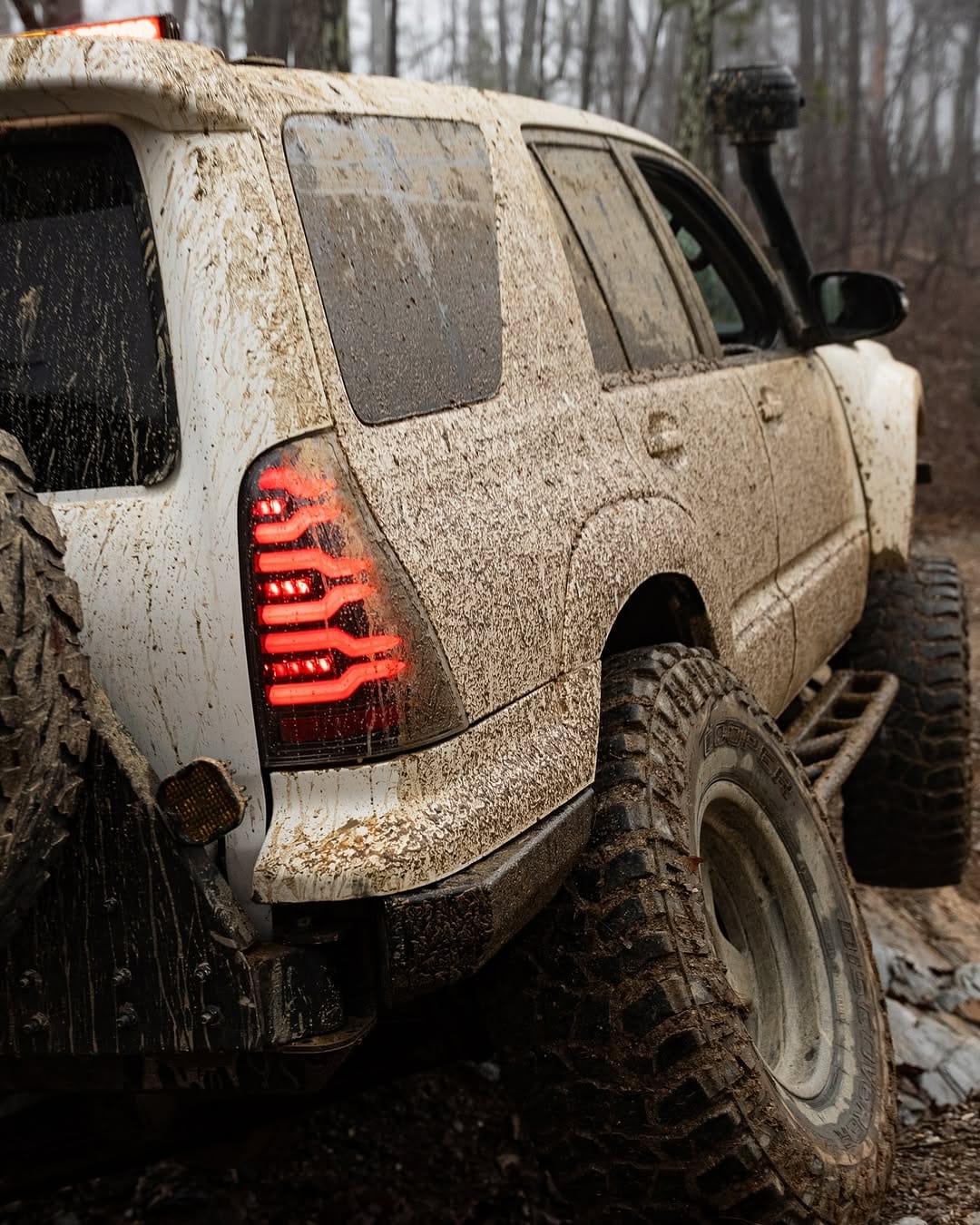 AlphaRex Tail Lights 03-09 Toyota 4Runner LUXX-Series LED Tail Lights