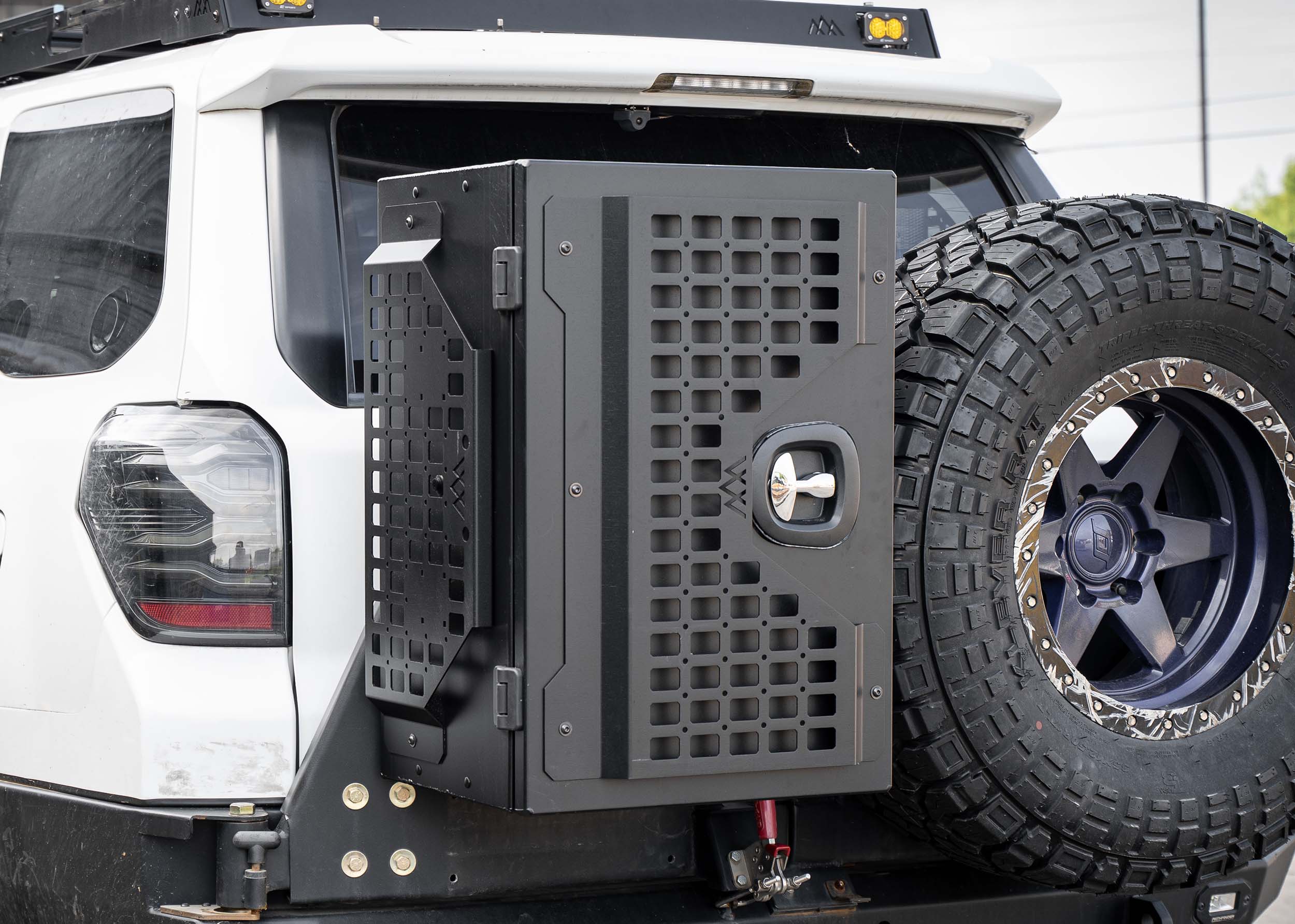 Backwoods Adventure Mods Storage Universal Adventure Storage Box (19x28x15)