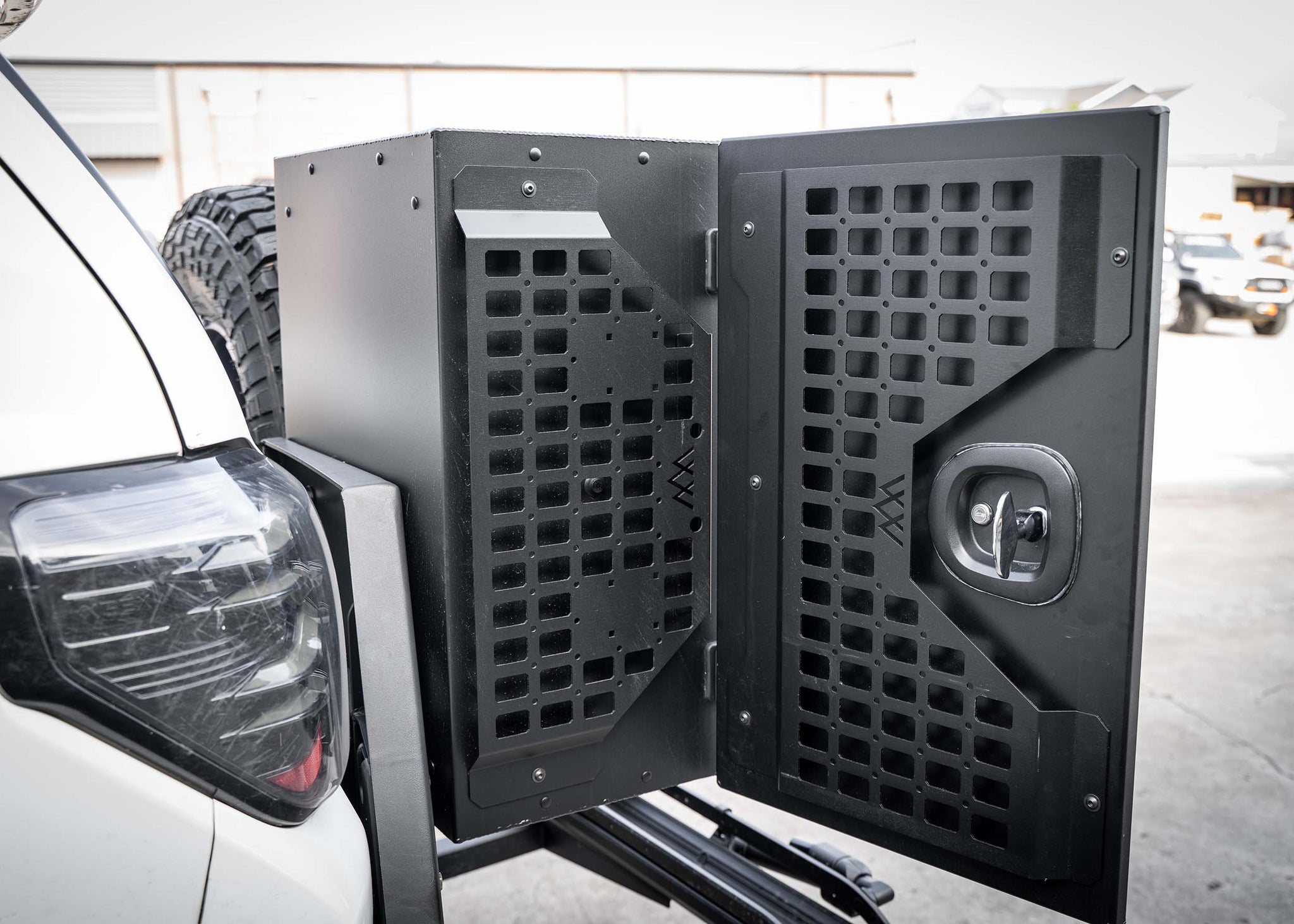 Backwoods Adventure Mods Storage Universal Adventure Storage Box (19x28x15)