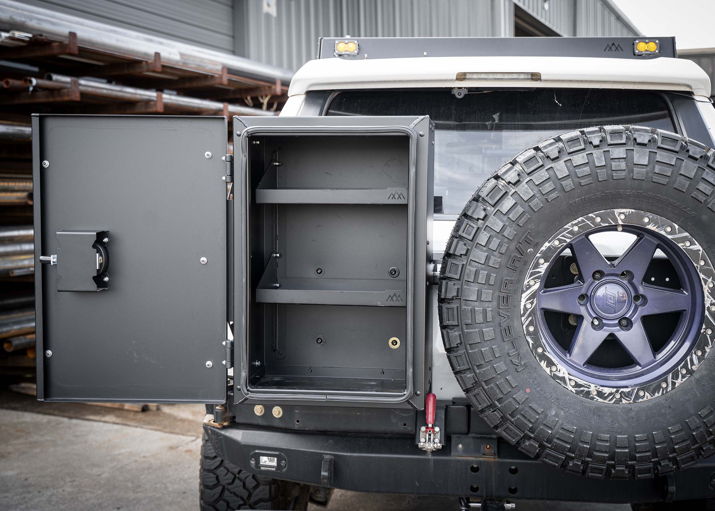 Backwoods Adventure Mods Storage Universal Adventure Storage Box (19x28x15)