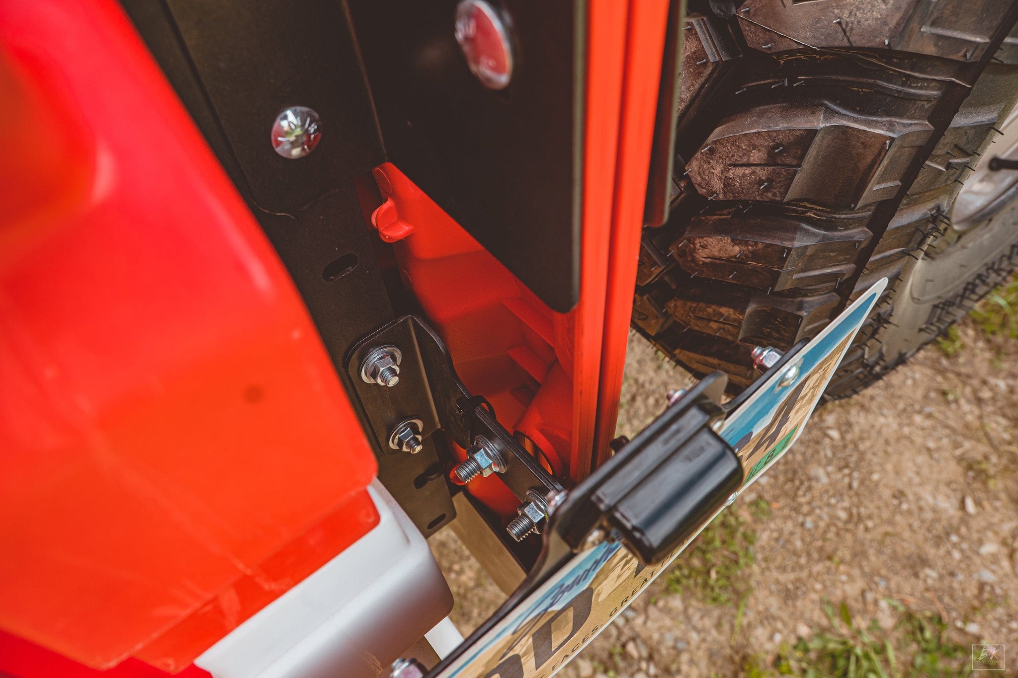 C4 Fab Rotopax Maxtrax Mount (4Runner Rear Bumper) – TEQ Customs