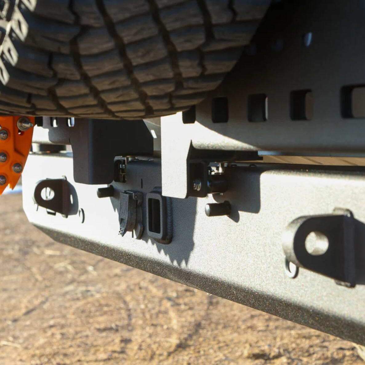 Chassis Unlimited Inc. 2007-2014 CHEVY SUBURBAN & GMC YUKON XL 1500/2500 HIGH CLEARANCE OCTANE DUAL SWING OUT REAR BUMPER