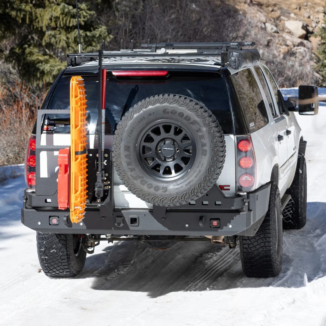 Chassis Unlimited Inc. 2007-2014 CHEVY SUBURBAN & GMC YUKON XL 1500/2500 HIGH CLEARANCE OCTANE DUAL SWING OUT REAR BUMPER