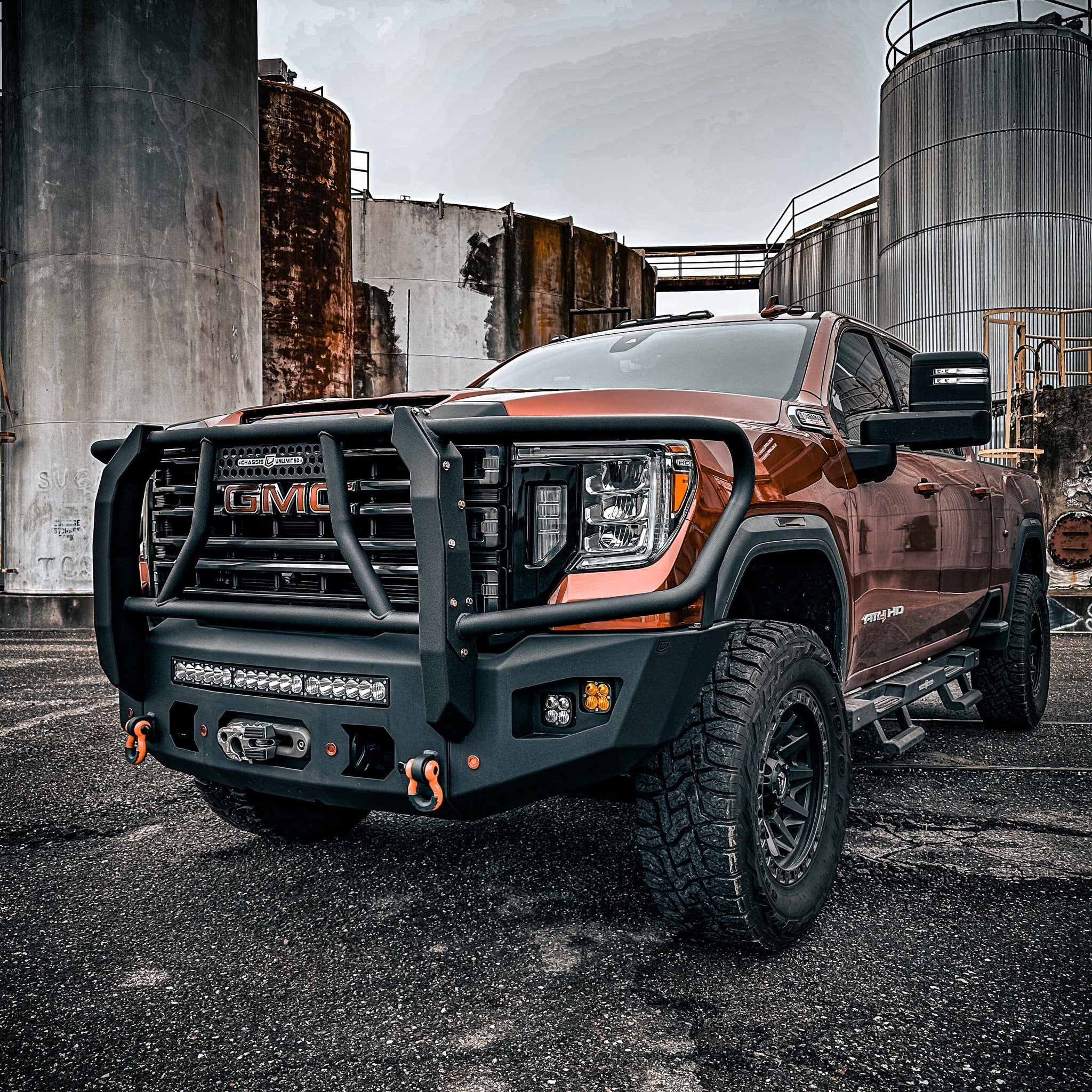 Chassis Unlimited Inc. 2020-2023 GMC SIERRA 2500/3500 ATTITUDE FRONT WINCH BUMPER W/ GUARD