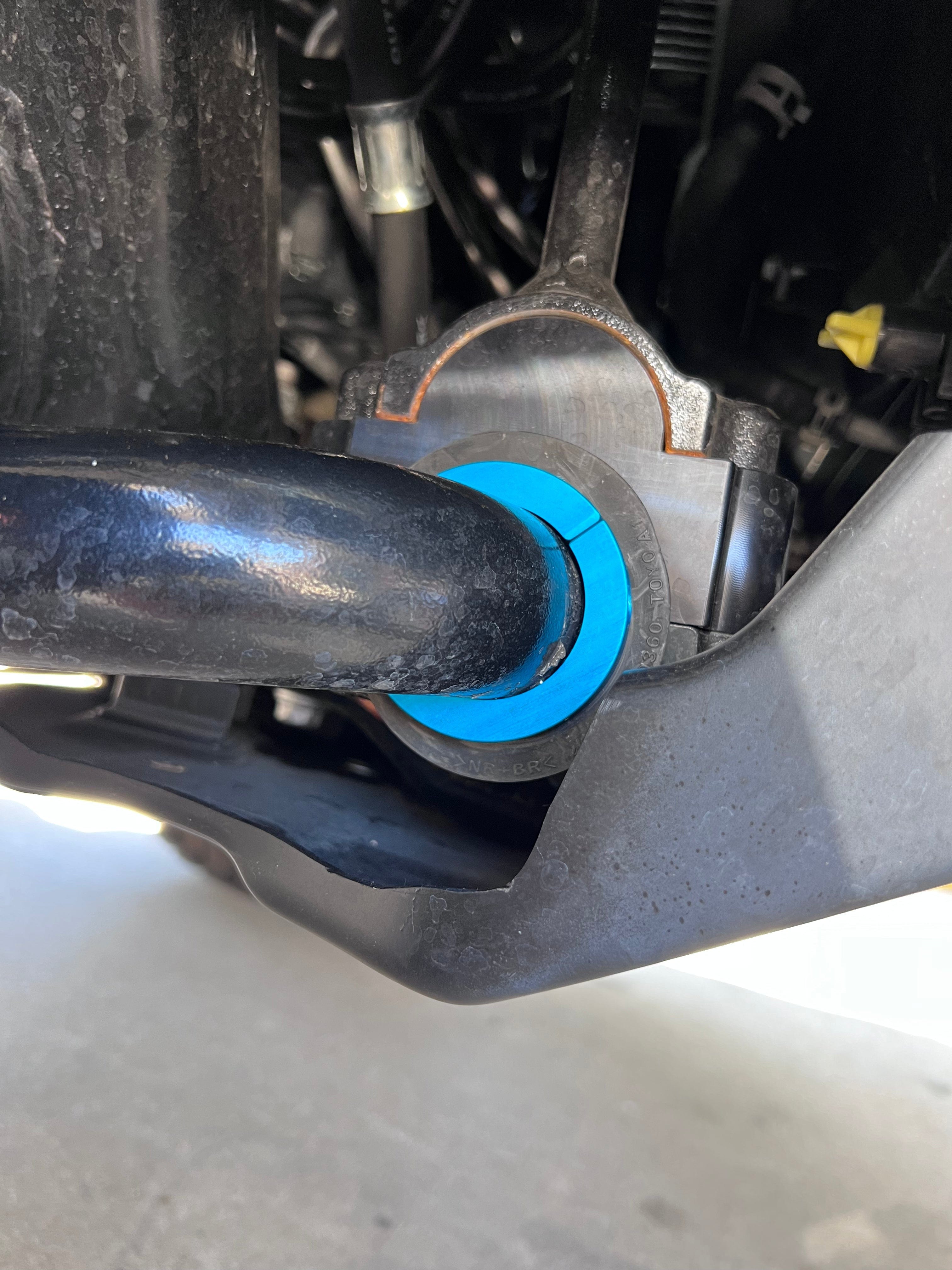 Dr KDSS Suspension KDSS Front Sway Bar Billet Clamps - 2010-2024 4Runner + 03-23 GX470/460