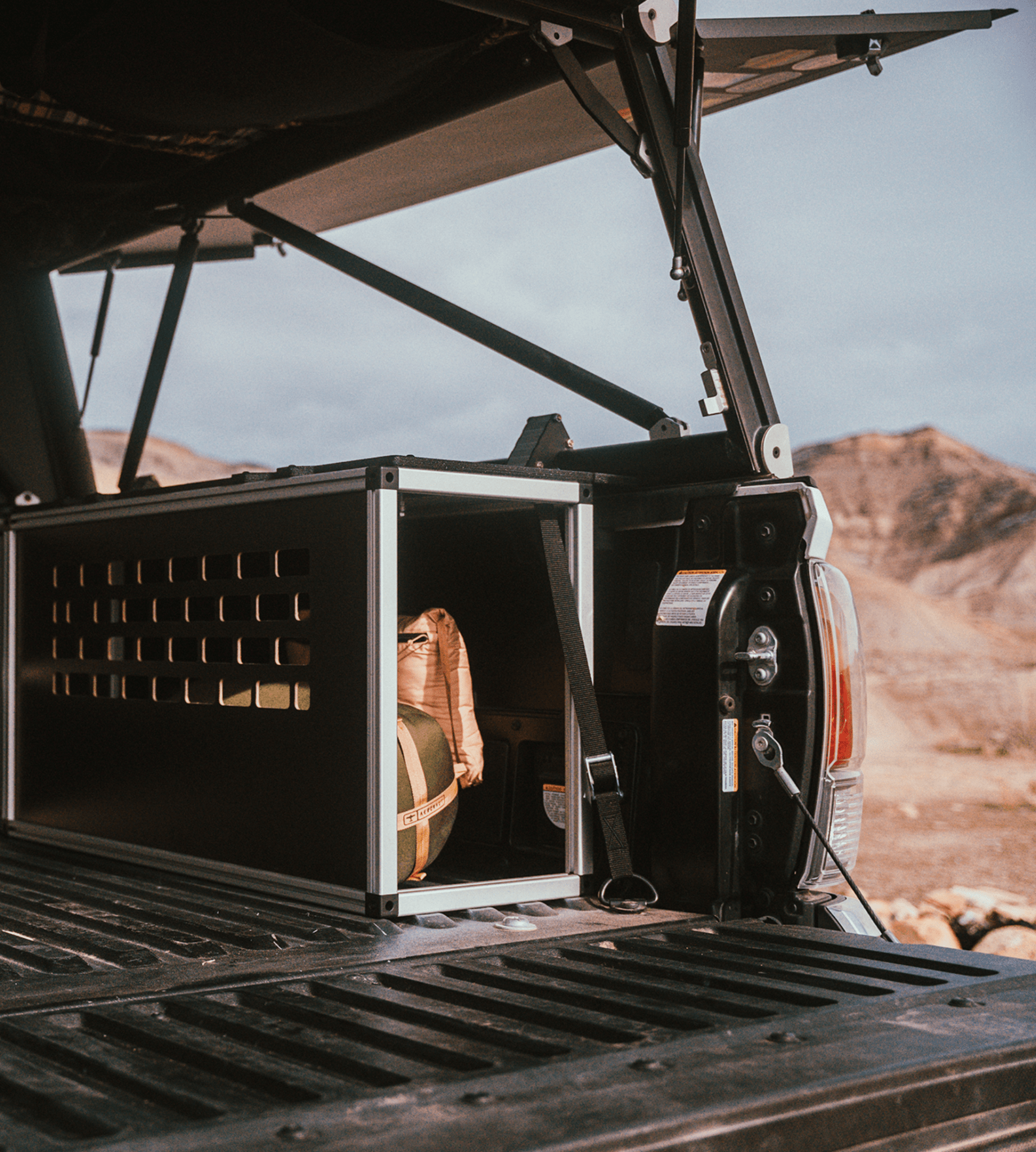 Goose Gear Camper Bench and Storage Module - Passenger Side Toyota Tacoma - 2016-2023 - 3rd Gen - 5’ Bed - Explore Series - UltraLite - Super Pacific