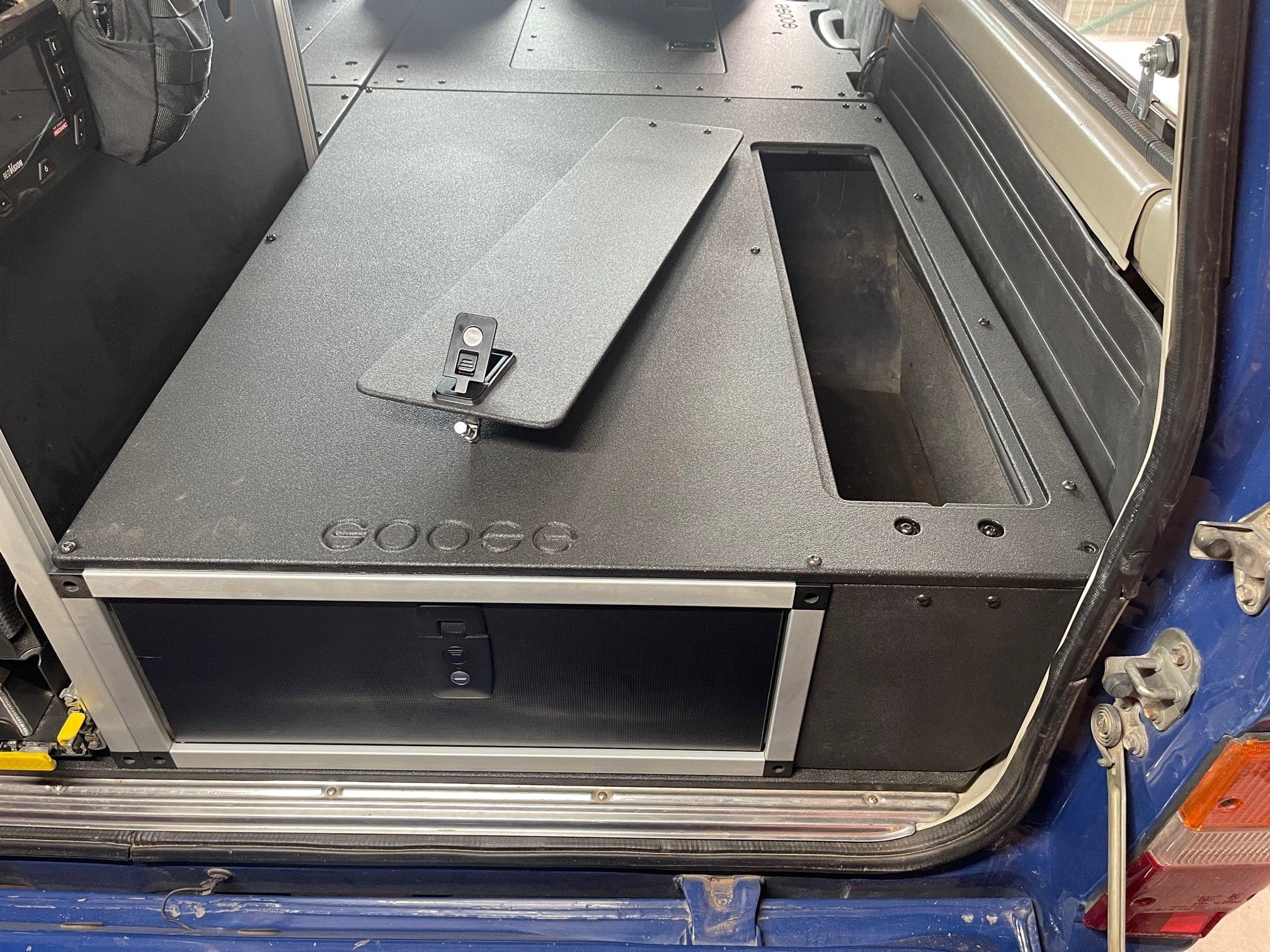 Goose Gear Interior Storage Toyota Land Cruiser 1980-1990 60 Series - Single Drawer Module with Fitted Top Plate - 22-3/16