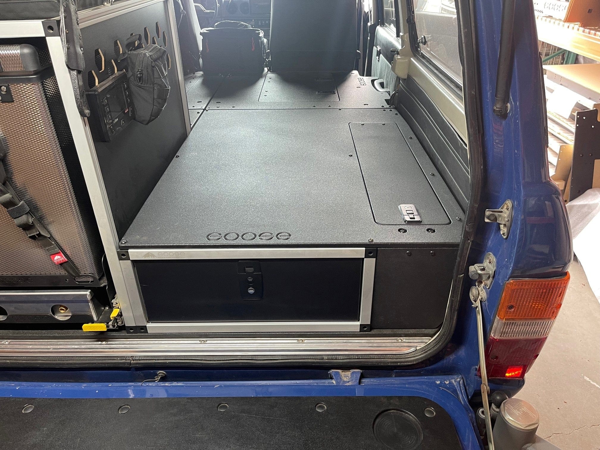 Goose Gear Interior Storage Toyota Land Cruiser 1980-1990 60 Series - Single Drawer Module with Fitted Top Plate - 22-3/16