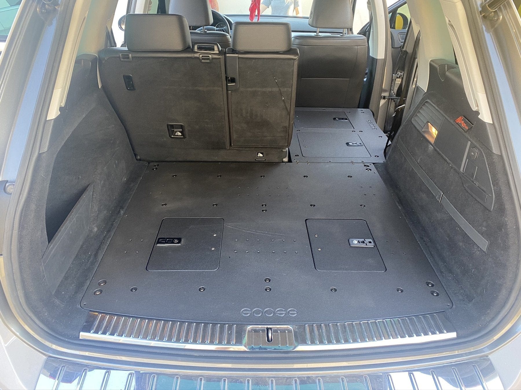 Goose Gear Seat Delete Plate System Porsche Cayenne 2011-2017 2nd Gen. - Second Row Seat Delete Plate System