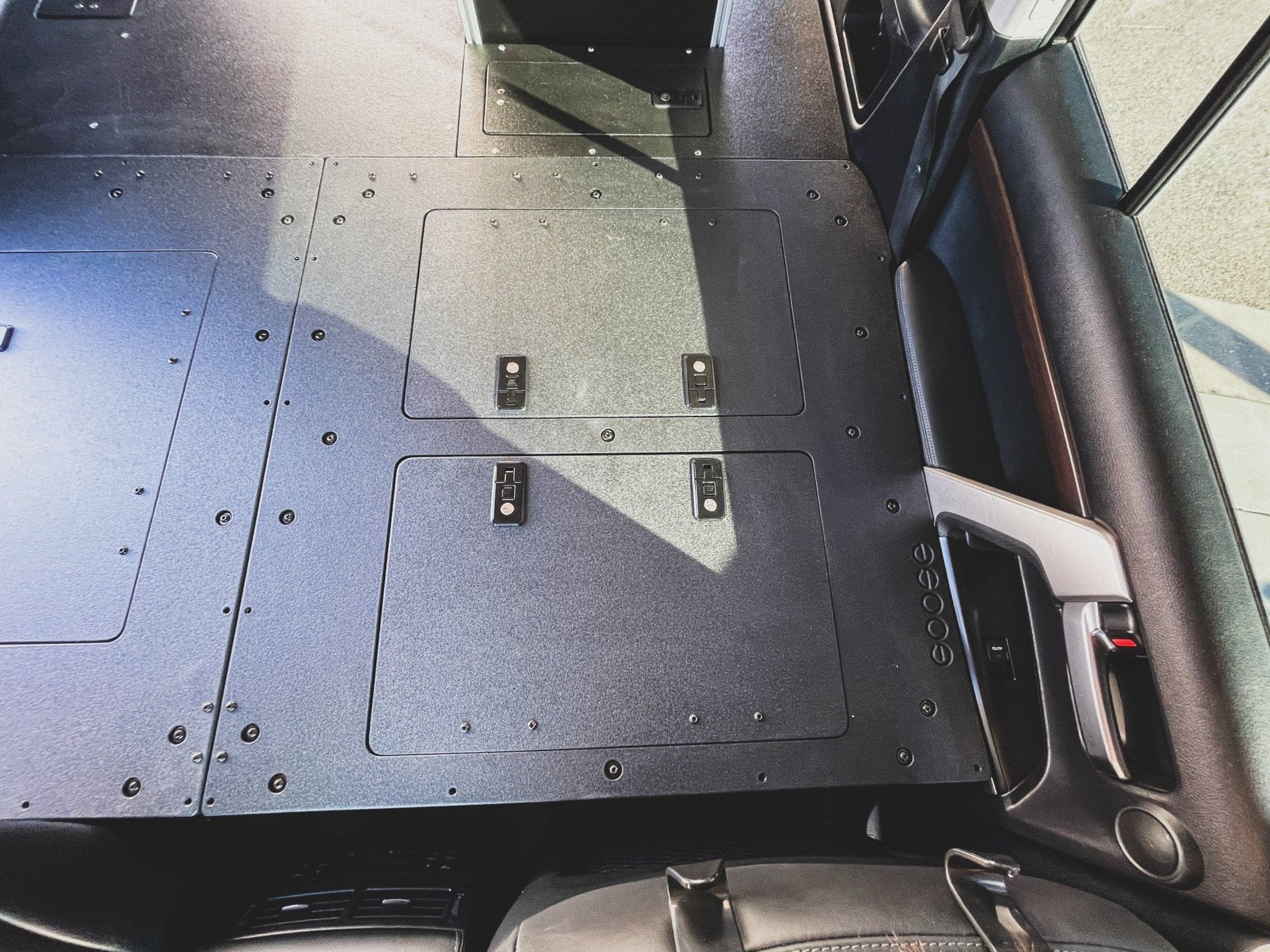 Goose Gear Seat Delete Plate System Toyota Land Cruiser 2008-2021 200 Series - Second Row Seat Delete Plate System - Module Height Platform