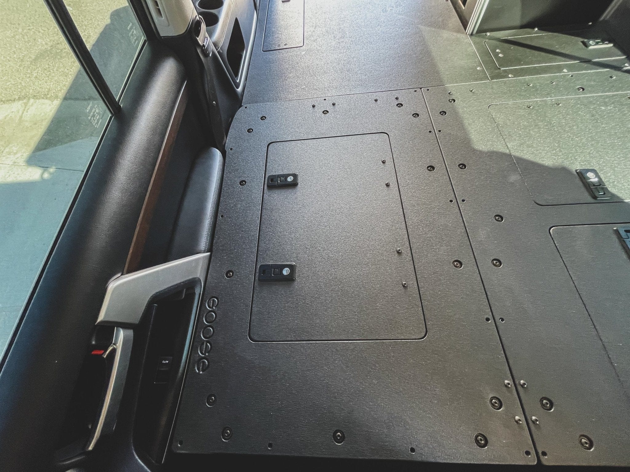 Goose Gear Seat Delete Plate System Toyota Land Cruiser 2008-2021 200 Series - Second Row Seat Delete Plate System - Module Height Platform