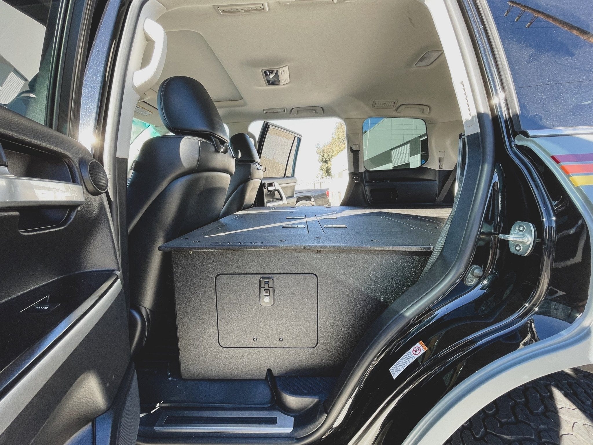 Goose Gear Seat Delete Plate System Toyota Land Cruiser 2008-2021 200 Series - Second Row Seat Delete Plate System - Module Height Platform