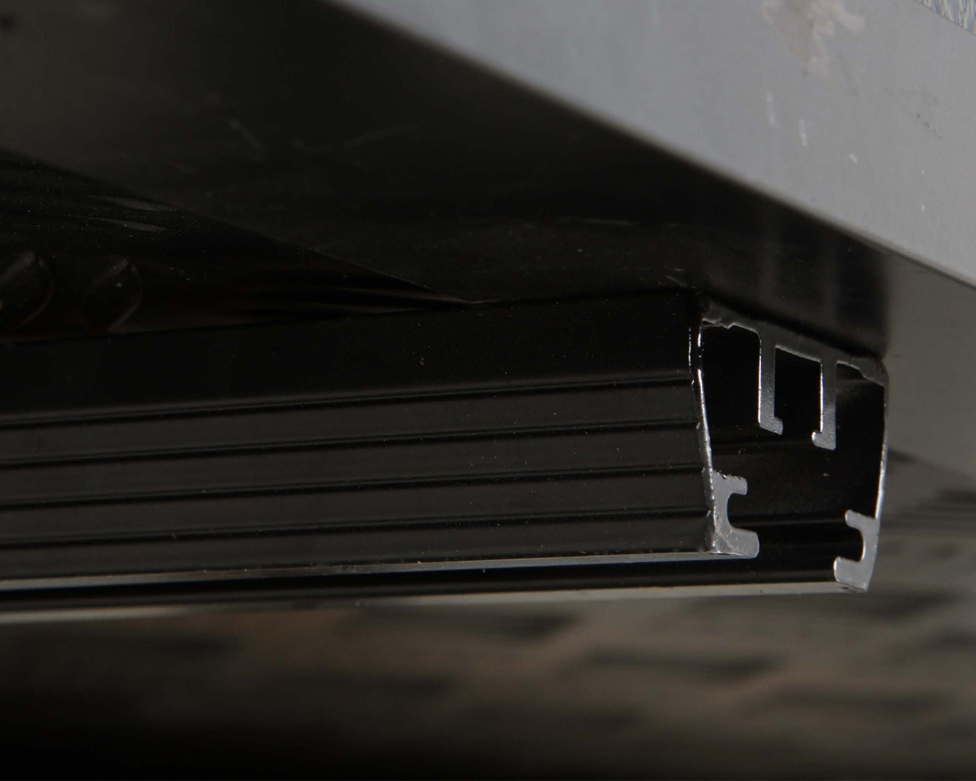 Overland Vehicle Systems 18089901 Bushveld hard shell roof top tent Overland Vehicle Systems