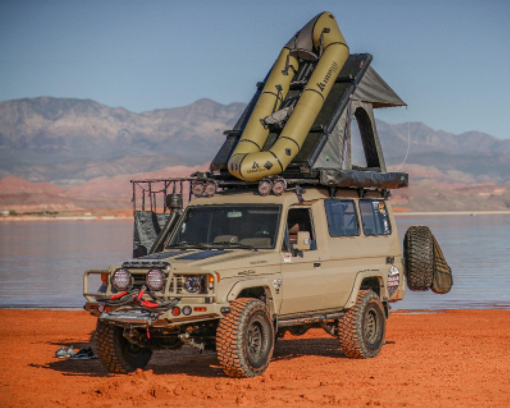 Overland Vehicle Systems 18099901 Mamba 3 Roof Top Tent - Clam Shell Roof Top Tent Overland Vehicle Systems