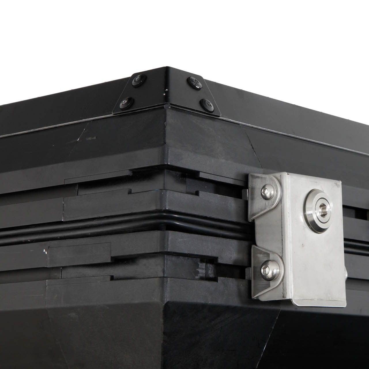 Overland Vehicle Systems Aluminum Clam Shell Roof Top Tent Sidewinder Side Opening Overland Vehicle Systems