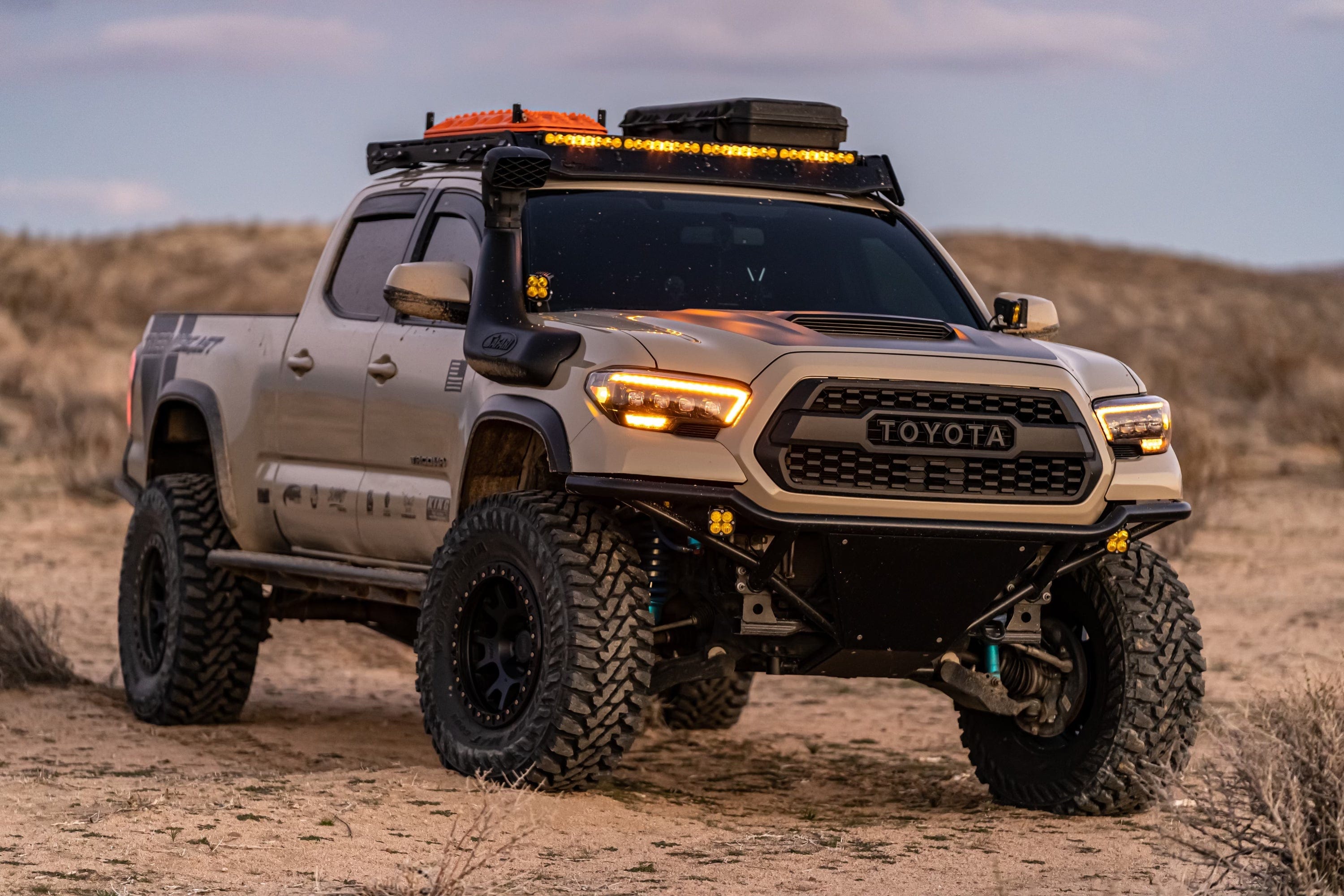 Relations Race Wheels Wheels RR5-H 17x8.5 (6x5.5 | 6x139.7) Hybrid Beadlock | Toyota Tacoma / 4Runner