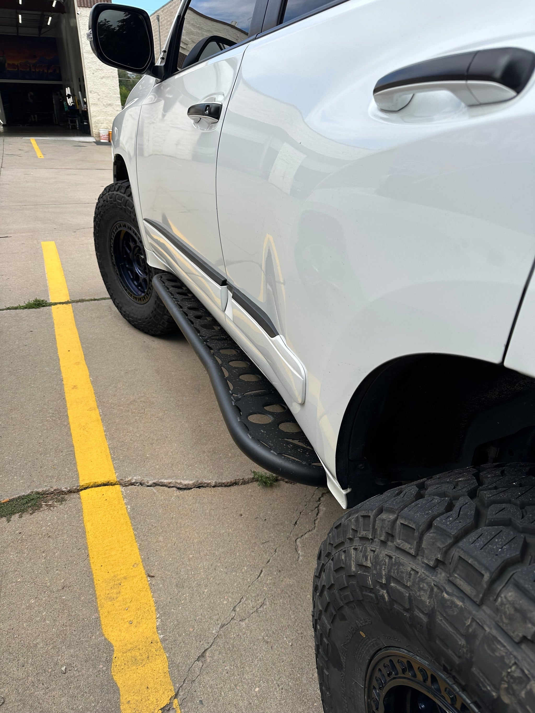 RSG Off Road Rock Sliders DOM / Powder Coated 2010-2023 Lexus GX460 Angled Sliders With Top Plate