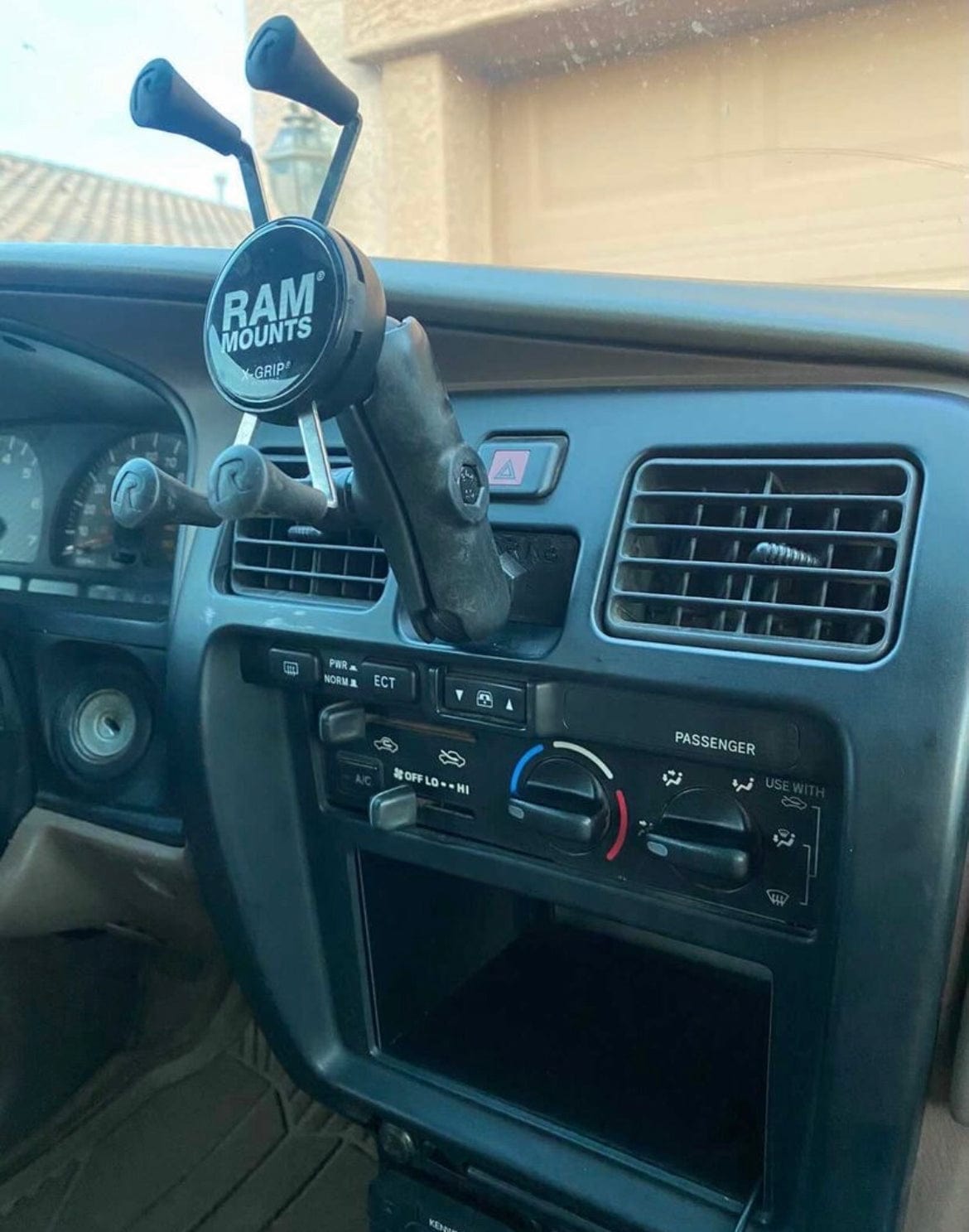 Scarab Offroad CENTER CLOCK 3rd Gen 4Runner Phone Mount  (96-02 4Runner)