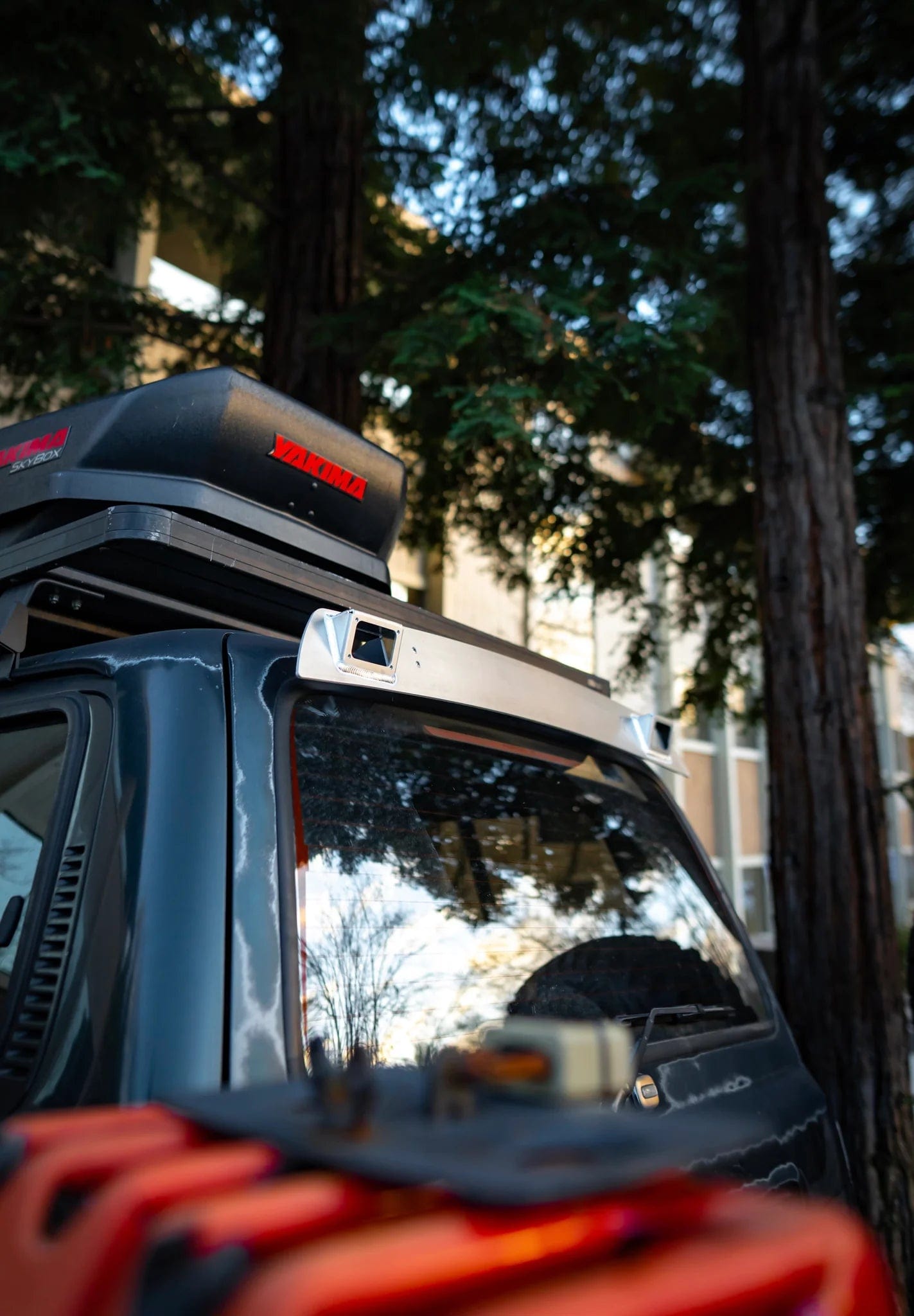 Snowbound Customs :ighting Spoiler with Integrated Baja Designs S2 Chase Lights - 80 Series Land Cruiser/LX450