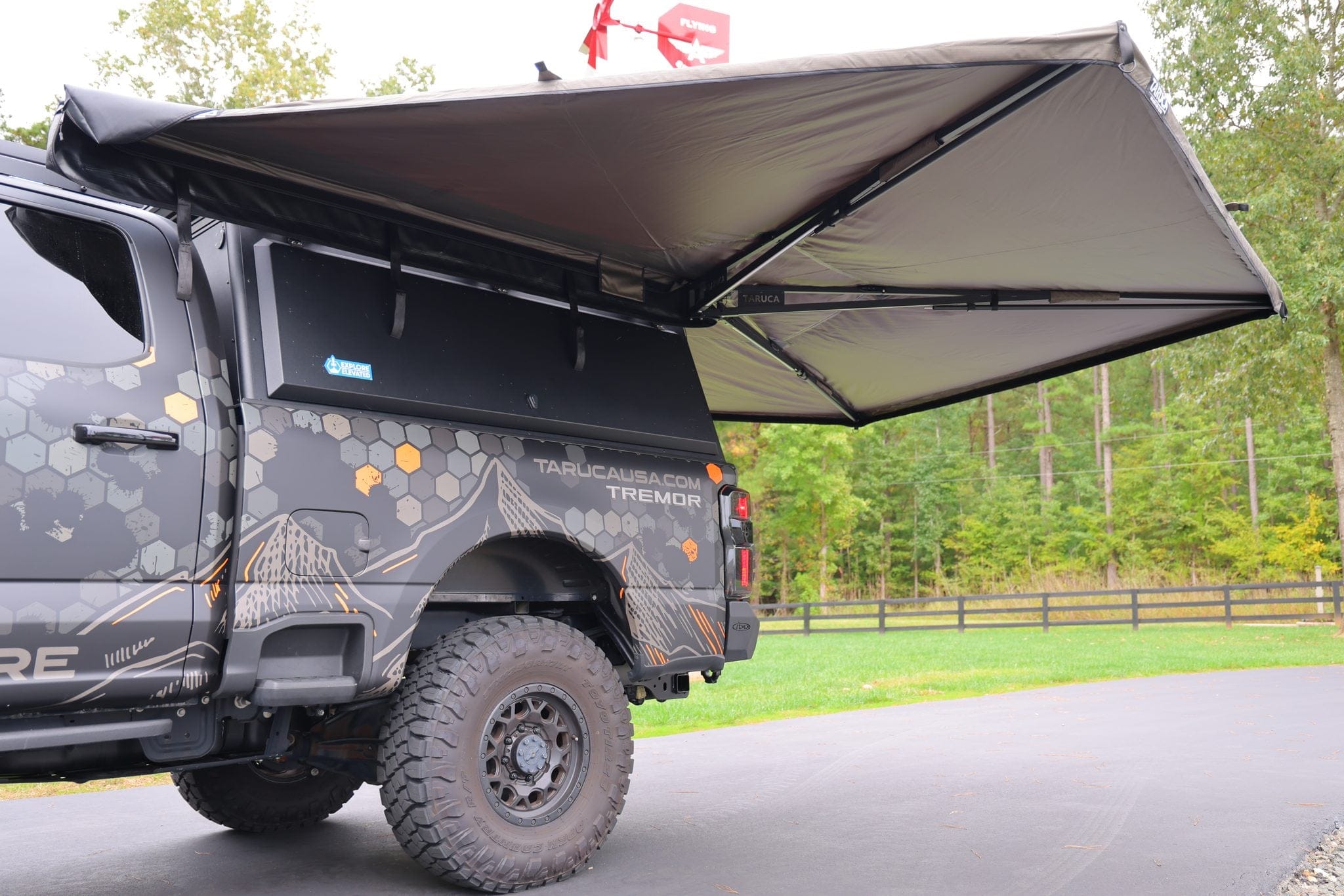 Taruca USA Awnings Taruca Rogue 270 S Awning