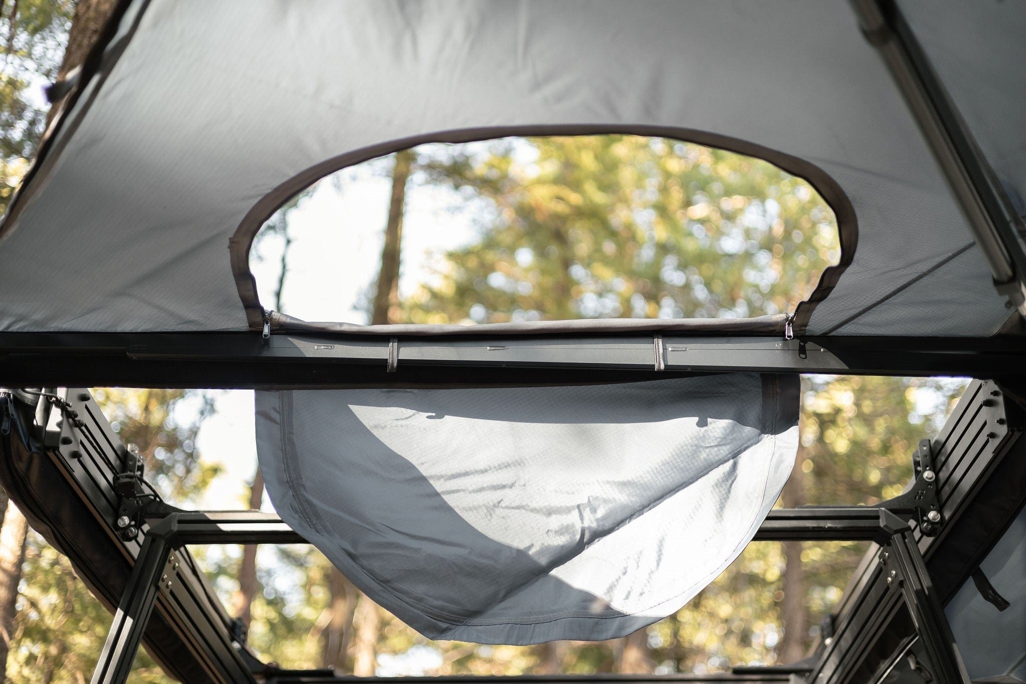 Taruca USA Awnings Taruca Rogue 270+ XC D-Access Awning RHS