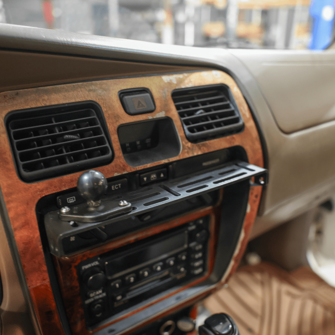 TEQ Customs Interior 96-02 4Runner Dash Accessory Mount (DAM) / Phone Mount