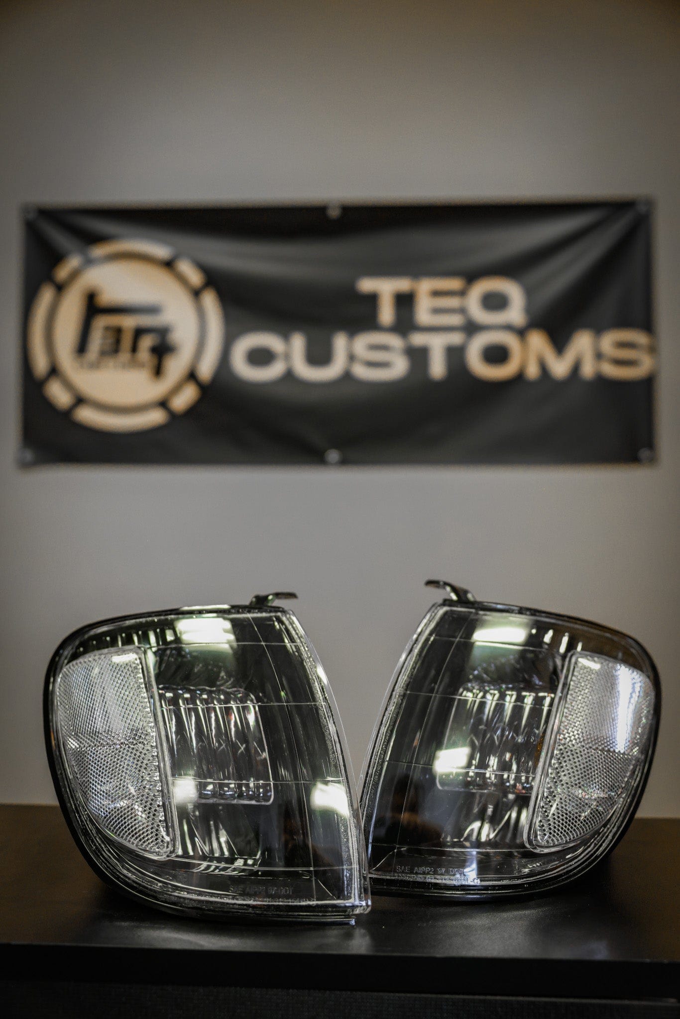 TEQ Customs LLC Headlights 00-04 Tundra Access Cab Black Corner Lights