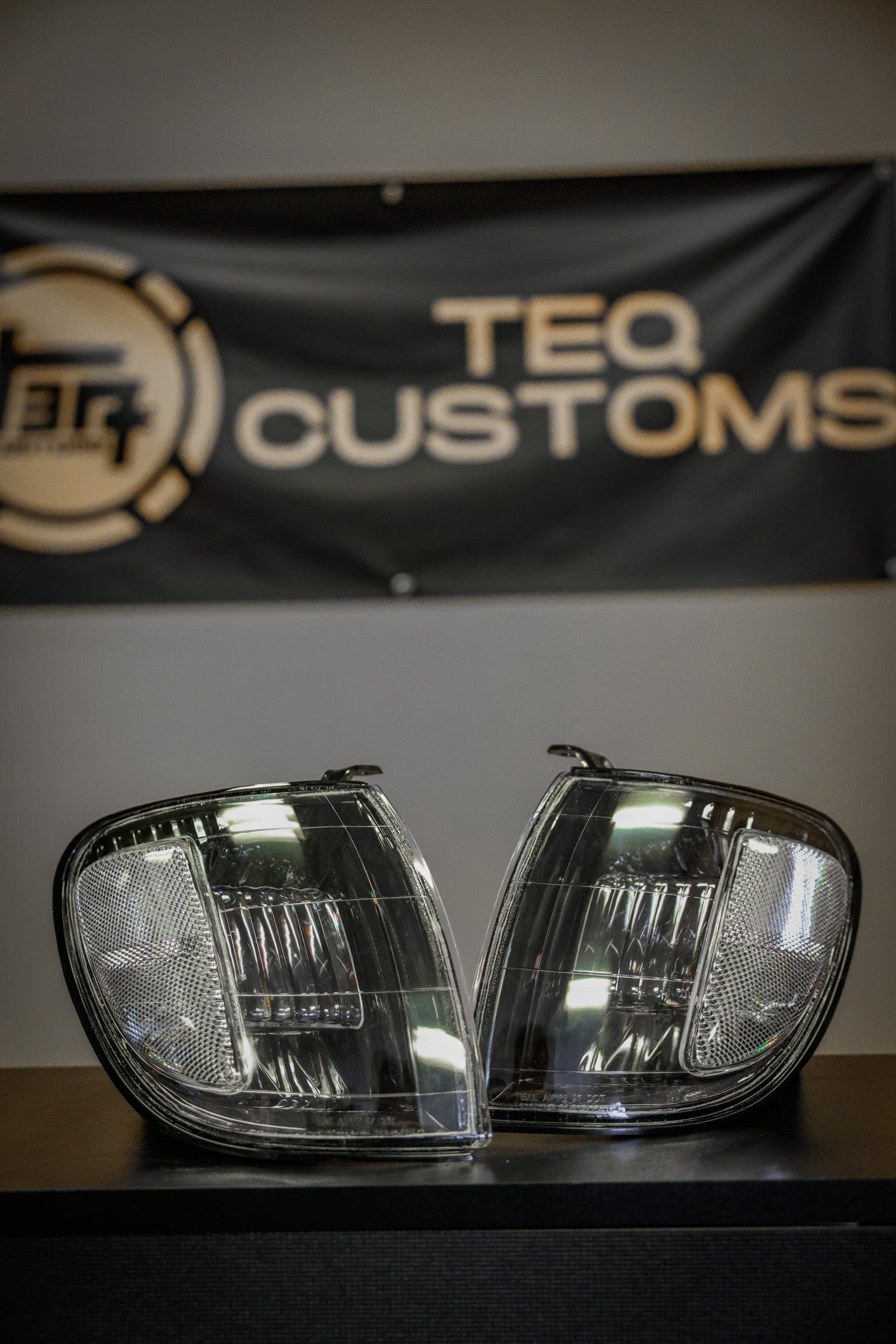 TEQ Customs LLC Headlights 00-04 Tundra Access Cab Black Corner Lights